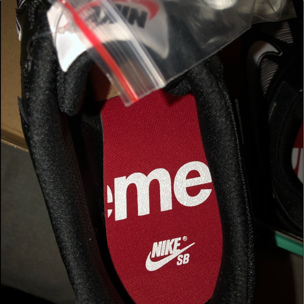 Supreme Nike SB Gato